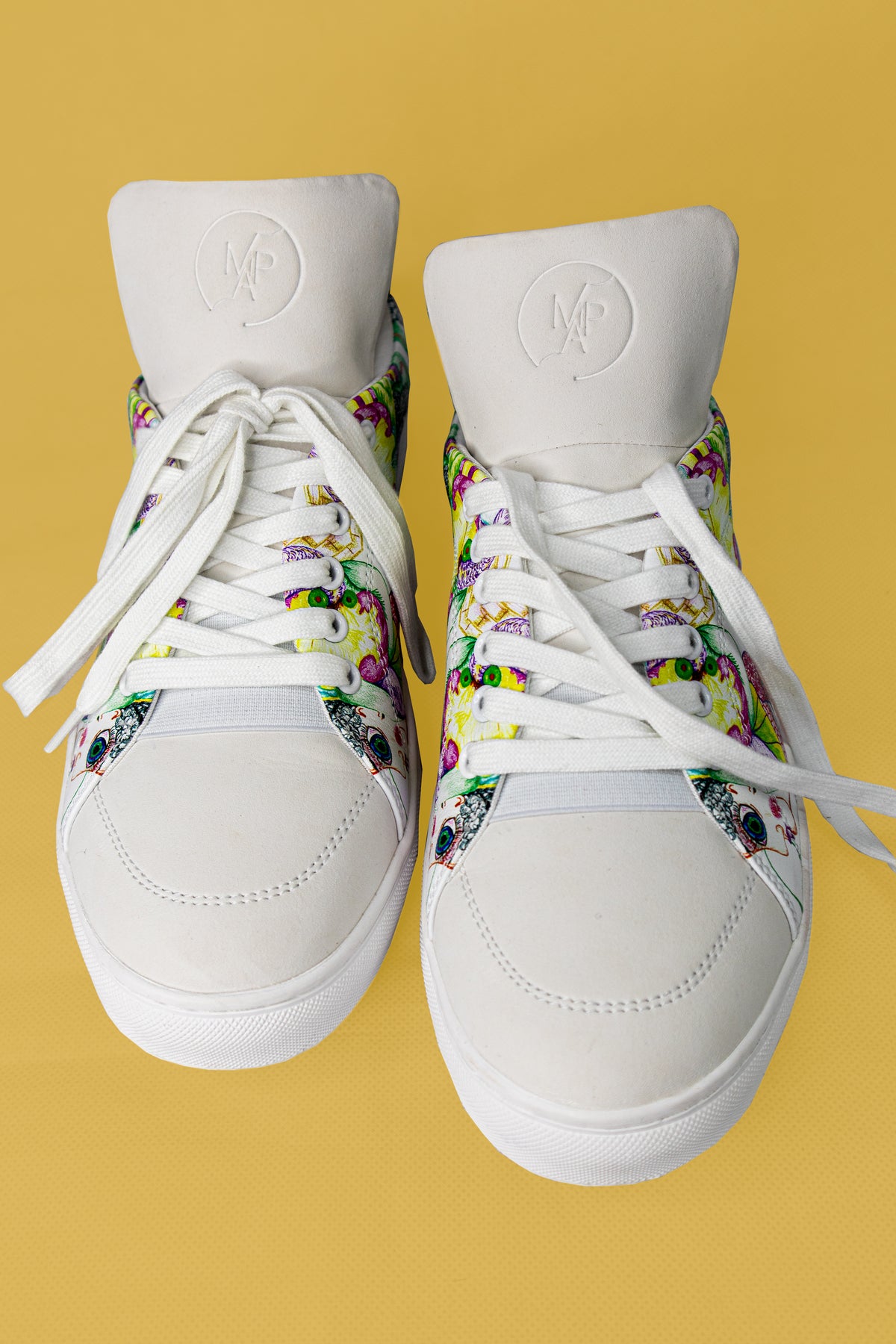 Arty-White Sneakers